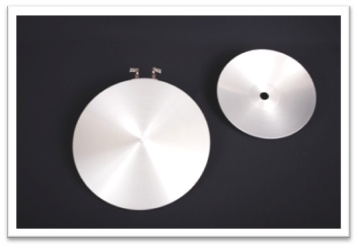 The heating plateisapplied tomedical devices.Out put 100 - 2,000W can be produced from.From Φ90toΦ30...